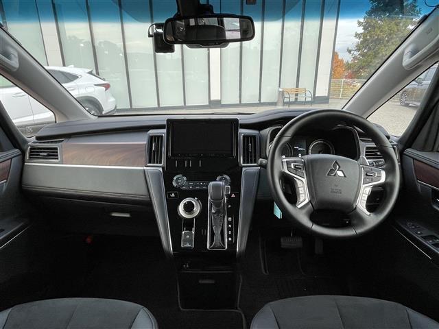 デリカＤ：５ ジャスパー　社外ナビ　全方位　４ＷＤ　前後ドライブレコーダー　ＥＴＣ　両側パワースライドドア　パワーシート　シートヒーター　パワーリアゲート　ワンオーナー　純正防音フロアマット　純正１８インチＡＷ　ＬＥＤヘッド（2枚目）