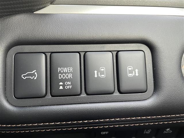 デリカＤ：５ ジャスパー　社外ナビ　全方位　４ＷＤ　前後ドライブレコーダー　ＥＴＣ　両側パワースライドドア　パワーシート　シートヒーター　パワーリアゲート　ワンオーナー　純正防音フロアマット　純正１８インチＡＷ　ＬＥＤヘッド（17枚目）