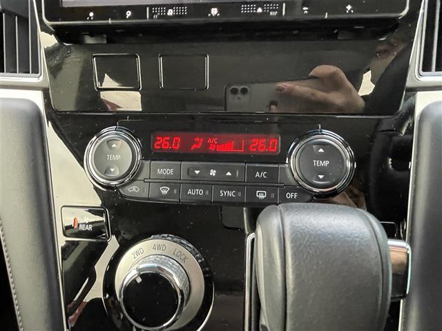 デリカＤ：５ ジャスパー　社外ナビ　全方位　４ＷＤ　前後ドライブレコーダー　ＥＴＣ　両側パワースライドドア　パワーシート　シートヒーター　パワーリアゲート　ワンオーナー　純正防音フロアマット　純正１８インチＡＷ　ＬＥＤヘッド（22枚目）