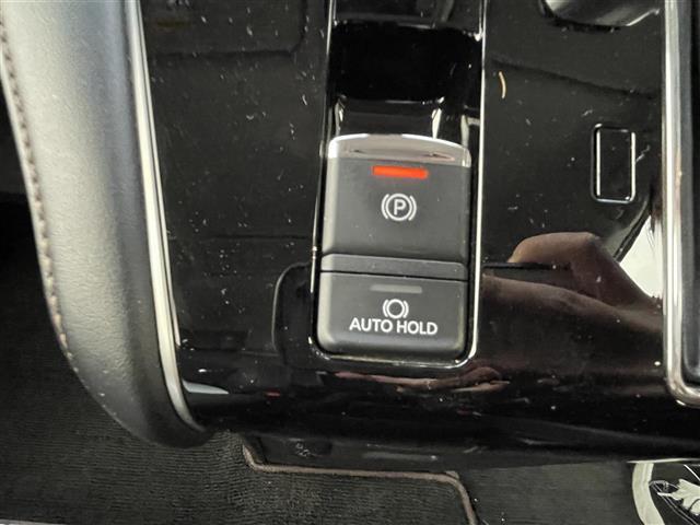 デリカＤ：５ ジャスパー　社外ナビ　全方位　４ＷＤ　前後ドライブレコーダー　ＥＴＣ　両側パワースライドドア　パワーシート　シートヒーター　パワーリアゲート　ワンオーナー　純正防音フロアマット　純正１８インチＡＷ　ＬＥＤヘッド（23枚目）