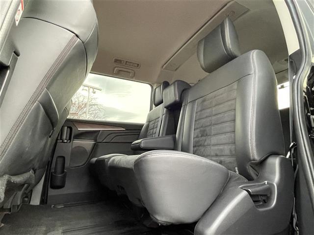 デリカＤ：５ ジャスパー　社外ナビ　全方位　４ＷＤ　前後ドライブレコーダー　ＥＴＣ　両側パワースライドドア　パワーシート　シートヒーター　パワーリアゲート　ワンオーナー　純正防音フロアマット　純正１８インチＡＷ　ＬＥＤヘッド（32枚目）