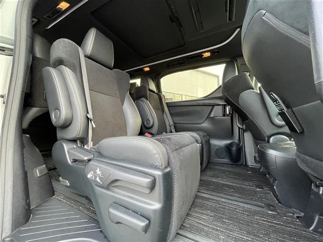 アルファード 2.5S タイプゴールド ワンオーナー 純正9インチナビ フルセグTV バックモニター 後席モニター ツインムーンルーフ レーダークルーズコントロール 両側パワースライドドア 電動リアゲート オットマン ETC 三眼LED(14枚目)