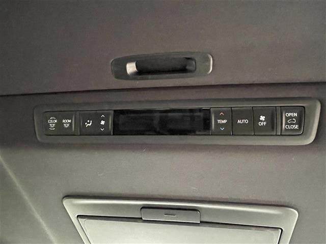 アルファード 2.5S タイプゴールド ワンオーナー 純正9インチナビ フルセグTV バックモニター 後席モニター ツインムーンルーフ レーダークルーズコントロール 両側パワースライドドア 電動リアゲート オットマン ETC 三眼LED(34枚目)