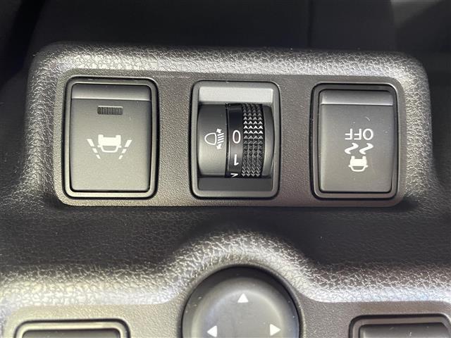 ノート X 純正ナビ フルセグTV アラウンドビューモニター 衝突軽減 デジタルインナーミラー GRASSアルミホイール ドライブレコーダー 純正フロアマット プッシュスタート オートライト スマートキー(6枚目)