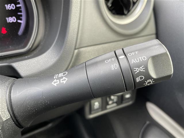 ノート X 純正ナビ フルセグTV アラウンドビューモニター 衝突軽減 デジタルインナーミラー GRASSアルミホイール ドライブレコーダー 純正フロアマット プッシュスタート オートライト スマートキー(11枚目)