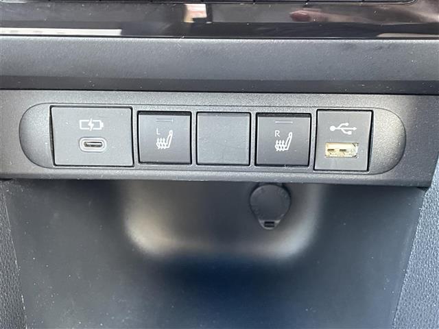 ヤリスクロス ハイブリッドZ 純正8インチナビ フルセグTV パノラマビューモニター 衝突軽減 BSM シートヒーター レーダークルーズコントロール アイドリングストップ ステアリングヒーター ドライブレコーダー ETC LED(6枚目)