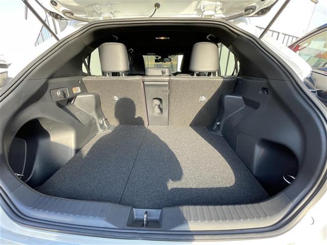 ヤリスクロス ハイブリッドZ 純正8インチナビ フルセグTV パノラマビューモニター 衝突軽減 BSM シートヒーター レーダークルーズコントロール アイドリングストップ ステアリングヒーター ドライブレコーダー ETC LED(15枚目)