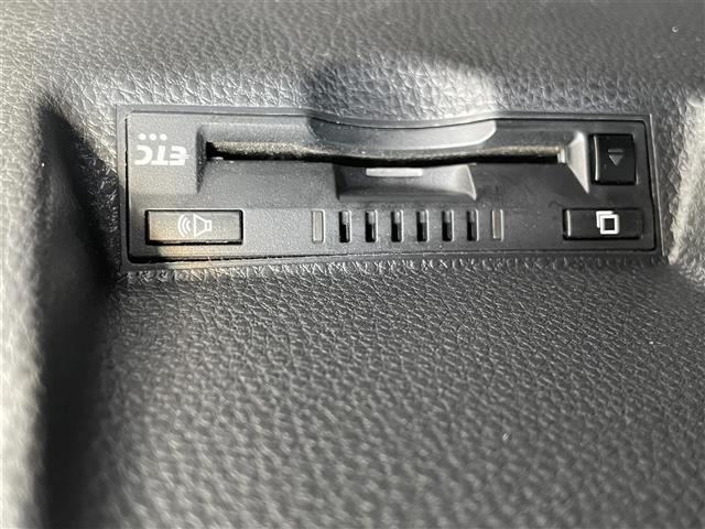 ヤリスクロス ハイブリッドZ 純正8インチナビ フルセグTV パノラマビューモニター 衝突軽減 BSM シートヒーター レーダークルーズコントロール アイドリングストップ ステアリングヒーター ドライブレコーダー ETC LED(30枚目)