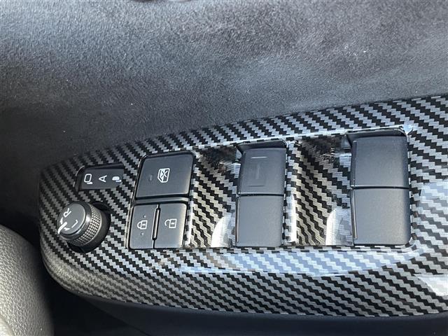 ヤリスクロス ハイブリッドZ 純正8インチナビ フルセグTV パノラマビューモニター 衝突軽減 BSM シートヒーター レーダークルーズコントロール アイドリングストップ ステアリングヒーター ドライブレコーダー ETC LED(32枚目)