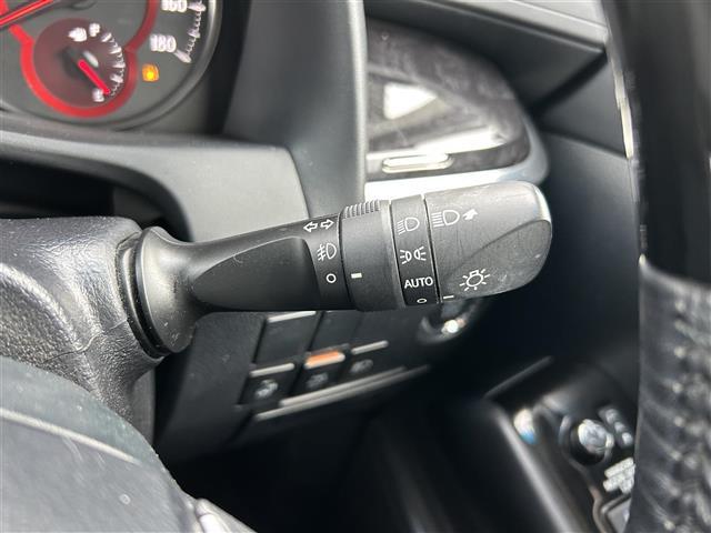 アルファード ２．５Ｓ　Ｃパッケージ　純正９インチナビ　全方位カメラ　ＡＣＣ　ＬＴＡ　ＰＫＳＢ　ＰＣＳ　ＲＣＴＡ　オートマチックハイビーム　クリアランスソナー　ＢＳＭ　ステアリングヒーター　パワーシート　温冷シート　両側パワスラ　ＥＴＣ（12枚目）