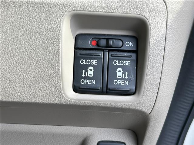 N-BOX G SSパッケージ 純正ナビ ワンセグTV Bluetooth Bカメラ ビルトインETC ABS ESC D/N席シートヒーター スマートキー 両側パワースライドドア 純正フロアマット HDMI ハイトアジャスター(7枚目)