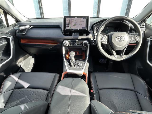 ＲＡＶ４ アドベンチャー　社外９インチナビ　４ＷＤ　バックカメラ　ＥＴＣ　前ドライブレコーダー　パワーシート　パワーバックドア　純正フロアマット　社外１６インチＡＷ　フロント・サイド・リアエアロパーツ　ＬＥＤヘッド・フォグ（2枚目）