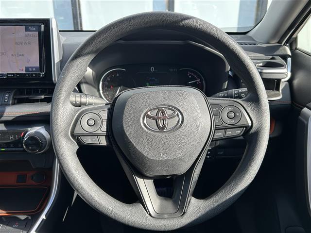 ＲＡＶ４ アドベンチャー　社外９インチナビ　４ＷＤ　バックカメラ　ＥＴＣ　前ドライブレコーダー　パワーシート　パワーバックドア　純正フロアマット　社外１６インチＡＷ　フロント・サイド・リアエアロパーツ　ＬＥＤヘッド・フォグ（10枚目）