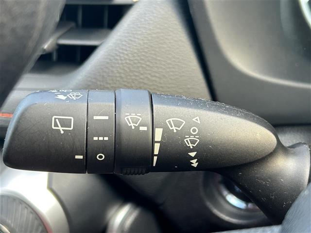 ＲＡＶ４ アドベンチャー　社外９インチナビ　４ＷＤ　バックカメラ　ＥＴＣ　前ドライブレコーダー　パワーシート　パワーバックドア　純正フロアマット　社外１６インチＡＷ　フロント・サイド・リアエアロパーツ　ＬＥＤヘッド・フォグ（11枚目）