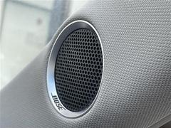 【ＢＯＳＥプレミアムサウンドシステム】マツダが共同開発している音響システム。車内でのサウンド空間をより上質なものにしてくれる特別装備です！ 4