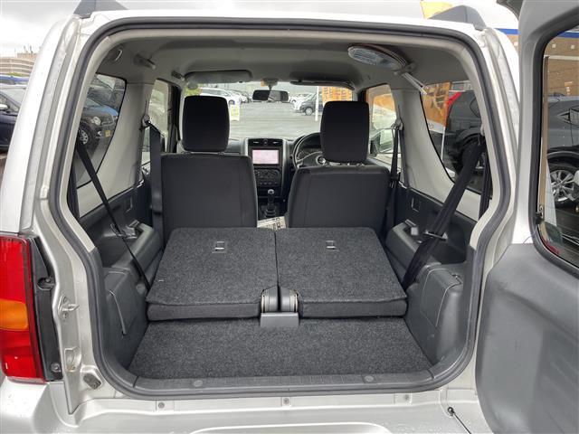 XC 4WD/5速MT/社外ナビ/AM/FM/CD/DVD/BT/ワンセグTV/社外フロアマット/電動格納ミラー/純正16インチAW/社外AW付スタッドレスタイヤ積込175/80/R16/ライトレベライザー(16枚目)