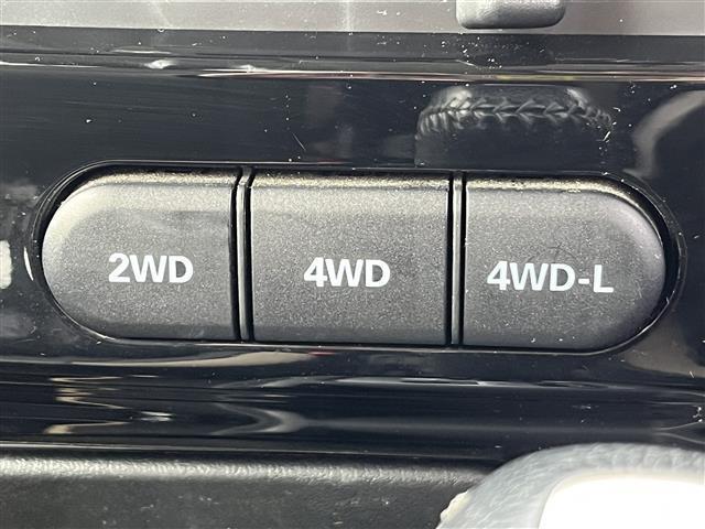 ランドベンチャー　４ＷＤ／ワンオーナー／社外ナビ・フルセグＴＶ・ＣＤ・ＤＶＤ再生・Ｂｌｕｅｔｏｏｔｈ接続・ＵＳＢ・ＨＤＭＩ接続・ＡＭＦＭチューナー／運転席シートヒーター／ミラーヒーター／ステアリングスイッチ(5枚目)