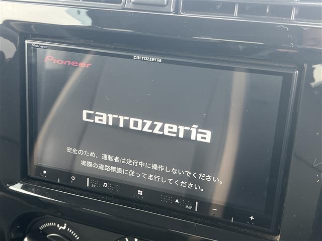 ジムニー ランドベンチャー ターボ 社外メモリナビ フルセグ スズキ純正アルミ リモコンキー 運転席シートヒーター MTモード付AT ETC 背面タイヤステアリングスイッチ 純正フロアマット 社外ドアバイザー 横滑り防止(3枚目)