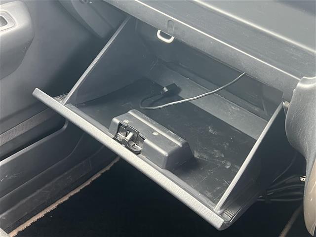 ジムニー ランドベンチャー ターボ 社外メモリナビ フルセグ スズキ純正アルミ リモコンキー 運転席シートヒーター MTモード付AT ETC 背面タイヤステアリングスイッチ 純正フロアマット 社外ドアバイザー 横滑り防止(22枚目)