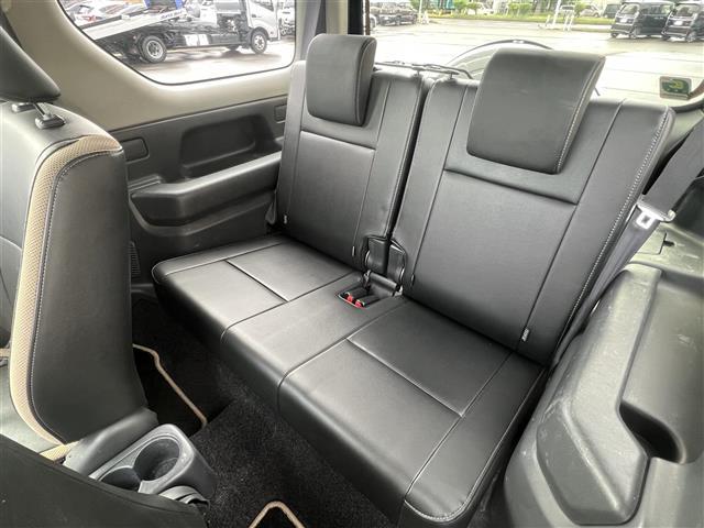 ジムニー ランドベンチャー ターボ 社外メモリナビ フルセグ スズキ純正アルミ リモコンキー 運転席シートヒーター MTモード付AT ETC 背面タイヤステアリングスイッチ 純正フロアマット 社外ドアバイザー 横滑り防止(30枚目)