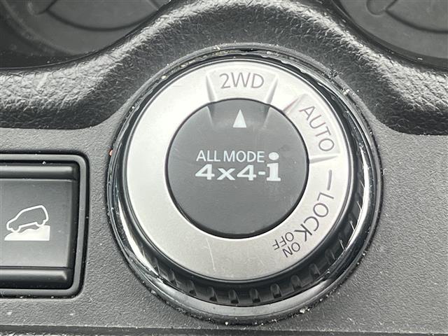 エクストレイル ２０Ｘｔｔ　エマージェンシーブレーキパッケージ　純正ＳＤナビ（ＤＶＤ／ＣＤ／ＢＴ）　フルセグ　全方位カメラ　日産純正アルミ　スマートキー　アイドリングストップ　プッシュスタート　クルーズコントロール追従走行なし　レーンキープアシスト　横滑り防止（27枚目）