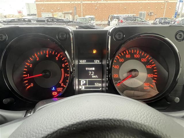 ジムニーノマド ＦＣ　衝突軽減システム　ＬＥＤヘッドライト　スズキ純正アルミ　スマートキー　アイドリングストップ　プッシュスタートコーナーセンサー　レーンキープアシスト　クルーズコントロール追従走行有　保証書　取扱説明書（2枚目）