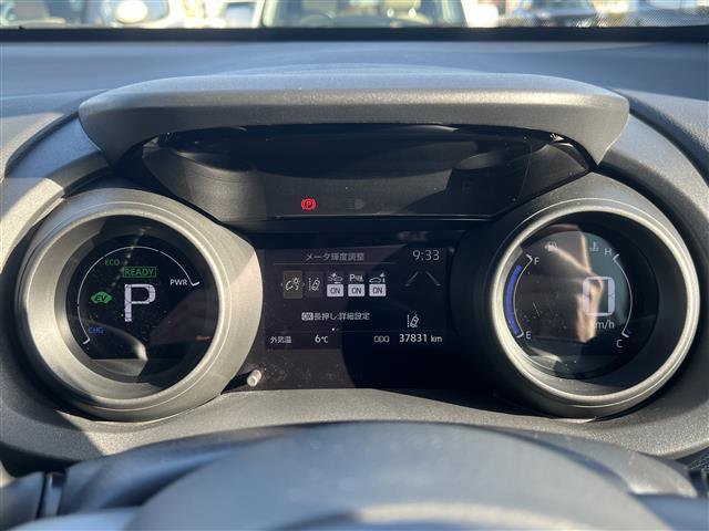 ヤリスクロス ハイブリッドG 衝突軽減システム 純正メモリナビ(BT/AM/FMUSB) バックカメラ トヨタ純正アルミ スマートキー アイドリングストップ プッシュスタート クルーズコントロール追従走行有 レーンキープアシスト(2枚目)