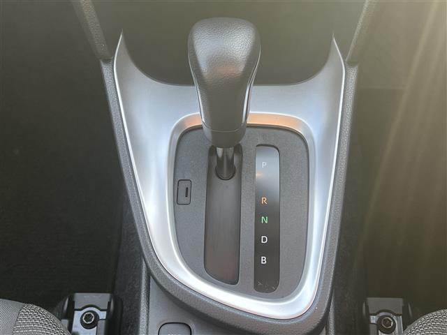 ヤリスクロス ハイブリッドG 衝突軽減システム 純正メモリナビ(BT/AM/FMUSB) バックカメラ トヨタ純正アルミ スマートキー アイドリングストップ プッシュスタート クルーズコントロール追従走行有 レーンキープアシスト(21枚目)