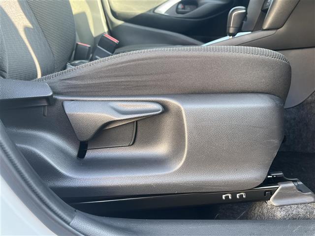 ヤリスクロス ハイブリッドG 衝突軽減システム 純正メモリナビ(BT/AM/FMUSB) バックカメラ トヨタ純正アルミ スマートキー アイドリングストップ プッシュスタート クルーズコントロール追従走行有 レーンキープアシスト(28枚目)