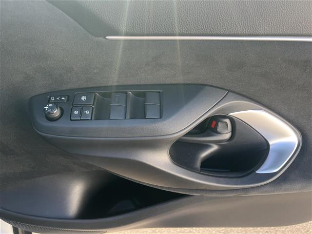 ヤリスクロス ハイブリッドG 衝突軽減システム 純正メモリナビ(BT/AM/FMUSB) バックカメラ トヨタ純正アルミ スマートキー アイドリングストップ プッシュスタート クルーズコントロール追従走行有 レーンキープアシスト(40枚目)