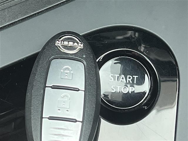 ノート X FOUR 衝突軽減システム 純正メモリナビ(BT/AM/FM/USB) フルセグ アラウンドビューモニター スマートキー プッシュスタート クルーズコントロール追従走行有 コーナーセンサー 保証書 取扱説明書(8枚目)