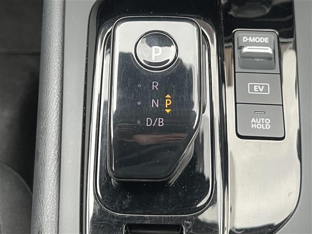 ノート X FOUR 衝突軽減システム 純正メモリナビ(BT/AM/FM/USB) フルセグ アラウンドビューモニター スマートキー プッシュスタート クルーズコントロール追従走行有 コーナーセンサー 保証書 取扱説明書(19枚目)