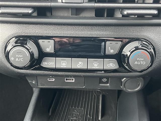 ノート X FOUR 衝突軽減システム 純正メモリナビ(BT/AM/FM/USB) フルセグ アラウンドビューモニター スマートキー プッシュスタート クルーズコントロール追従走行有 コーナーセンサー 保証書 取扱説明書(22枚目)