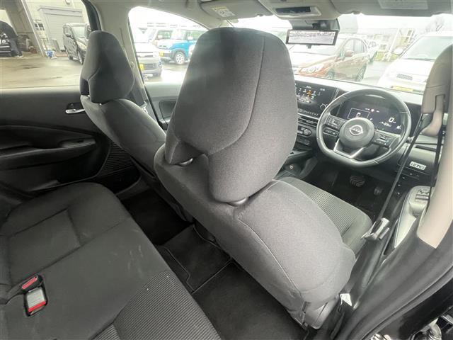 ノート X FOUR 衝突軽減システム 純正メモリナビ(BT/AM/FM/USB) フルセグ アラウンドビューモニター スマートキー プッシュスタート クルーズコントロール追従走行有 コーナーセンサー 保証書 取扱説明書(32枚目)