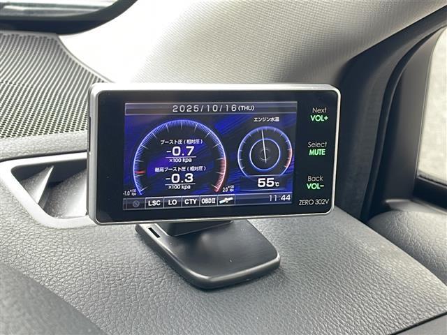レヴォーグ ２．０ＧＴ－Ｓアイサイト　アドバンスドセーフティサポート　４ＷＤ・ターボ　純正メモリナビフルセグＴＶ　バックカメラ　ＥＴＣ　ハーフレザーシート　前後コーナーセンサー　純正１８インチアルミ　レーンキープアシスト　パドルシフト（7枚目）