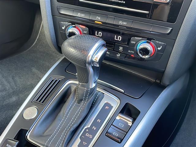 Ａ４ ２．０ＴＦＳＩクワトロ　４ＷＤ　メモリーナビ　バックカメラ　純正１８インチアルミ　ハーフレザーシート　シートヒーター　　コーナーセンサー　　保証書・取説（16枚目）
