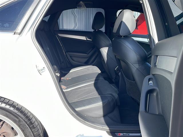 Ａ４ ２．０ＴＦＳＩクワトロ　４ＷＤ　メモリーナビ　バックカメラ　純正１８インチアルミ　ハーフレザーシート　シートヒーター　　コーナーセンサー　　保証書・取説（19枚目）