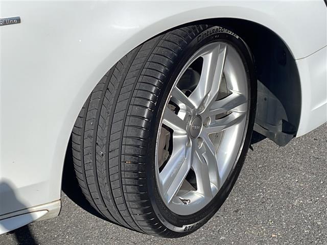 Ａ４ ２．０ＴＦＳＩクワトロ　４ＷＤ　メモリーナビ　バックカメラ　純正１８インチアルミ　ハーフレザーシート　シートヒーター　　コーナーセンサー　　保証書・取説（21枚目）