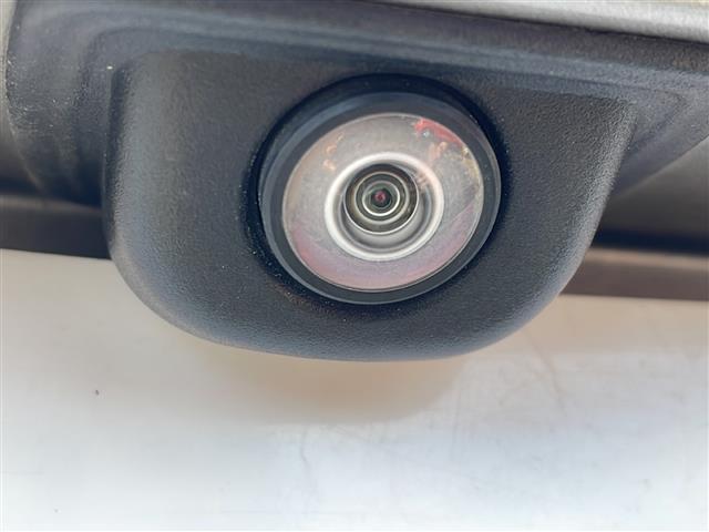 ＭＩＮＩ クーパーＤ　クラブマン　純正メーカーナビ　バックカメラ　社外１６インチアルミ　純正アルミ夏タイヤ積込　プッシュスタート　　保証書・取説（22枚目）