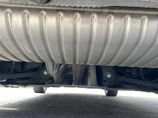 ＭＩＮＩ クーパーＤ　クラブマン　純正メーカーナビ　バックカメラ　社外１６インチアルミ　純正アルミ夏タイヤ積込　プッシュスタート　　保証書・取説（26枚目）