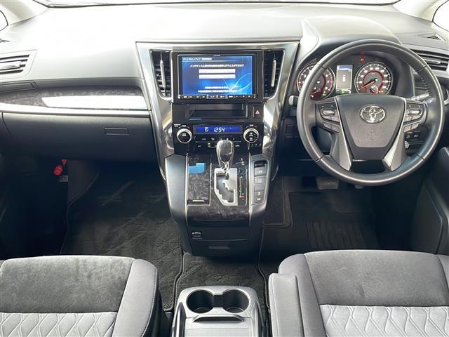 アルファード 2.5S トヨタセーフティセンス アルパイン9型ナビフルセグTV アルパインフリップダウンモニター 両側パワースライドドア 純正18インチアルミ ビルトインETC スマートキー プッシュスタート(42枚目)