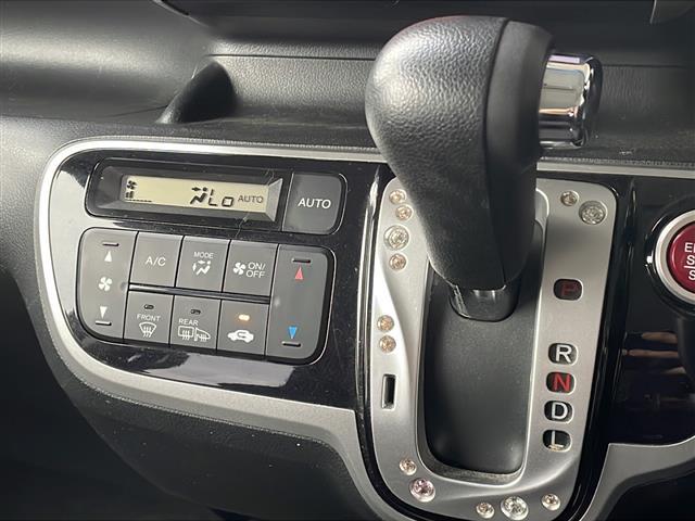 N-BOXカスタム G・Lパッケージ 4WD 純正14インチアルミ 左側パワースライドドア HIDヘッドライト プッシュスタート スマートキー(10枚目)