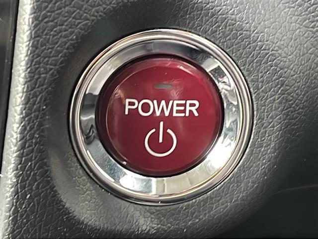 シャトル ハイブリッドＸ　４ＷＤ　ギャザーズナビＴＶ　バックカメラ　ＥＴＣ　ハーフレザーシート　プッシュスタート　純正フロアマット（8枚目）