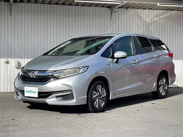 シャトル ハイブリッドＸ　４ＷＤ　ギャザーズナビＴＶ　バックカメラ　ＥＴＣ　ハーフレザーシート　プッシュスタート　純正フロアマット（20枚目）