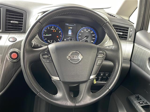 エルグランド ライダー 黒本革シート 4WD ブラックレザーシート 両側パワースライドドア メモリナビフルセグTV バックカメラ ETC 純正18インチアルミ シートヒーター パワーシート クルーズコントロール 保証書 スペアキー(12枚目)