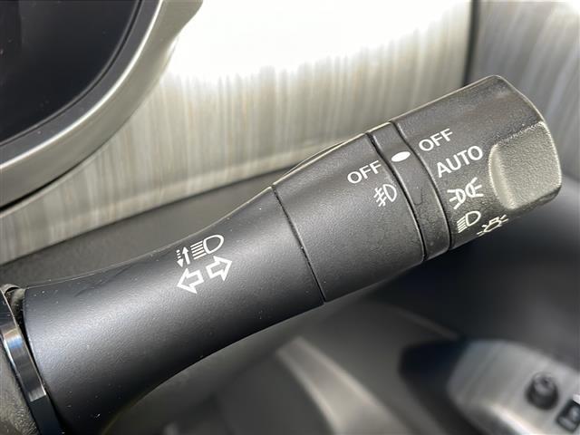 エルグランド ライダー 黒本革シート 4WD ブラックレザーシート 両側パワースライドドア メモリナビフルセグTV バックカメラ ETC 純正18インチアルミ シートヒーター パワーシート クルーズコントロール 保証書 スペアキー(26枚目)