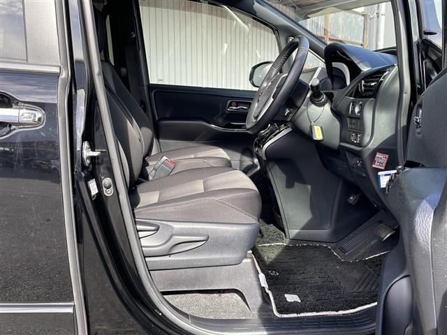 ヴォクシー ZS 煌 純正メモリナビフルセグTV バックカメラ ETC ドライブレコーダー 両側パワースライドドア 純正16インチアルミ クルーズコントロール プッシュスタート アイドリングストップ 保証書 取説(17枚目)