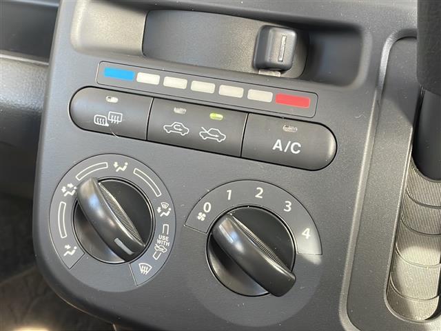 モコ S FOUR 4WD 社外CD プッシュスタート 社外13インチアルミ スマートキー アイドリングストップ ホイール付き冬タイヤ積込 純正フロアマット 保証書・取説(11枚目)