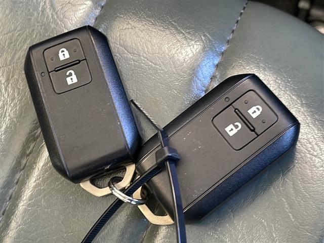 ジムニー ＸＣ　４ＷＤ　セーフティサポート　純正８型ナビフルセグＴＶ　バックカメラ　クルーズコントロール　プッシュスタート　シートヒーター　オールテレインタイヤ　社外１６インチアルミ　社外足回り　社外テールランプ（9枚目）