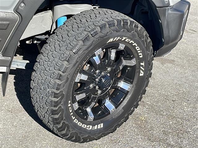 ジムニー ＸＣ　４ＷＤ　セーフティサポート　純正８型ナビフルセグＴＶ　バックカメラ　クルーズコントロール　プッシュスタート　シートヒーター　オールテレインタイヤ　社外１６インチアルミ　社外足回り　社外テールランプ（20枚目）